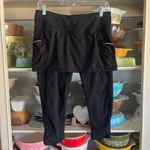 Athleta Black 2 in 1 Skirt and Leggings (Skeggings) - Size Medium
